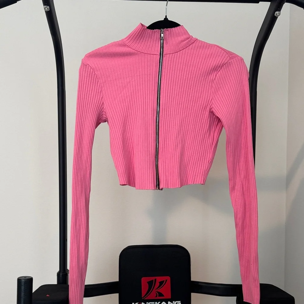 Cotton Citizen Vibrant Pink Zip-Up Crop Top - Picture 4 of 8